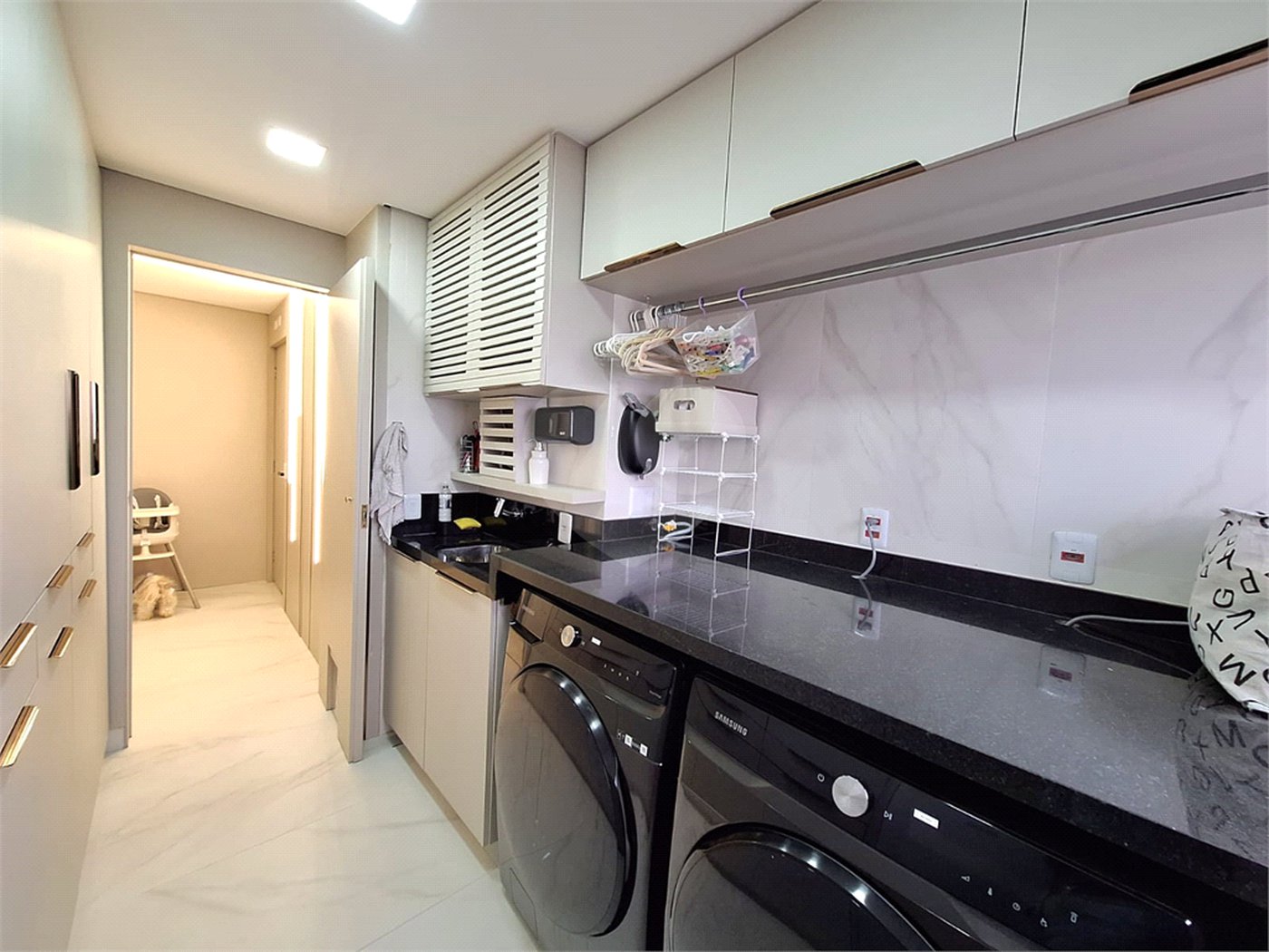 Apartamento à venda com 4 quartos, sendo 2 suítes,  em Chácara Flora, São Paulo, SP