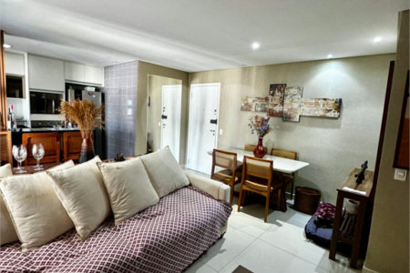 Apartamento à venda com 3 quartos, sendo 1 suíte, em Parque Reboucas, São Paulo, SP