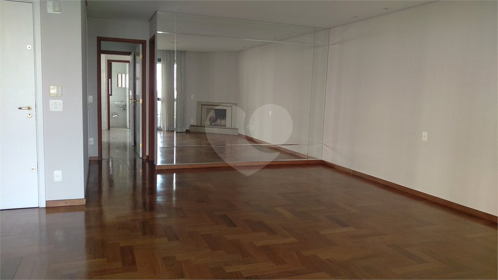 Apartamento à venda com 4 suítes em Vila Suzana, São Paulo, SP