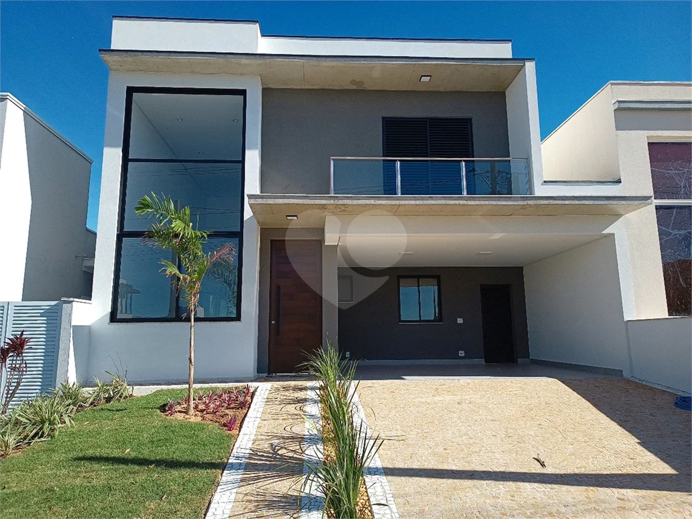 Casa à venda com 3 suítes no condomínio Real Park, Sumaré - SP