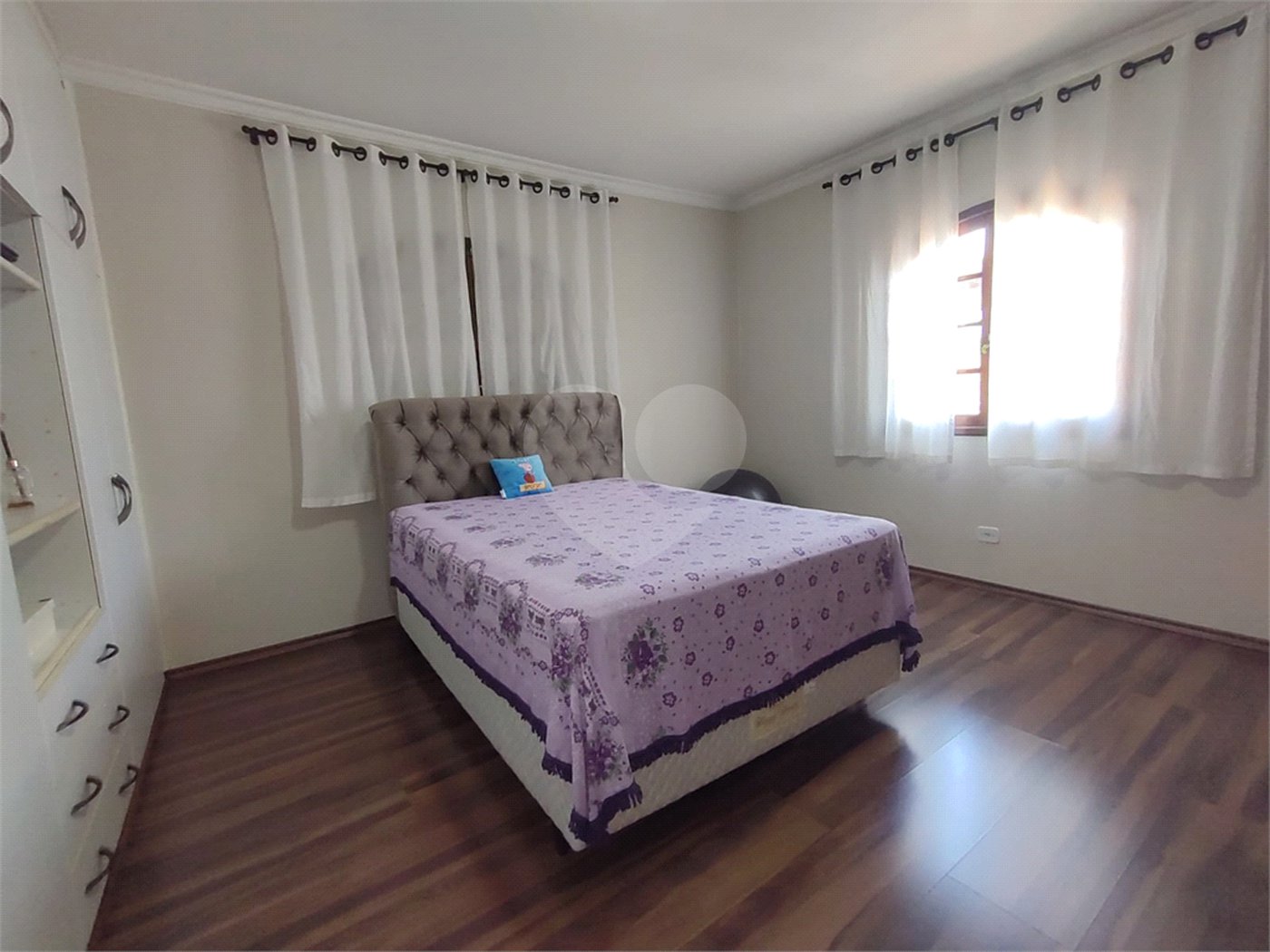 Sobrado à venda com 4 quartos, sendo 2 suítes, em Pedreira, São Paulo, SP