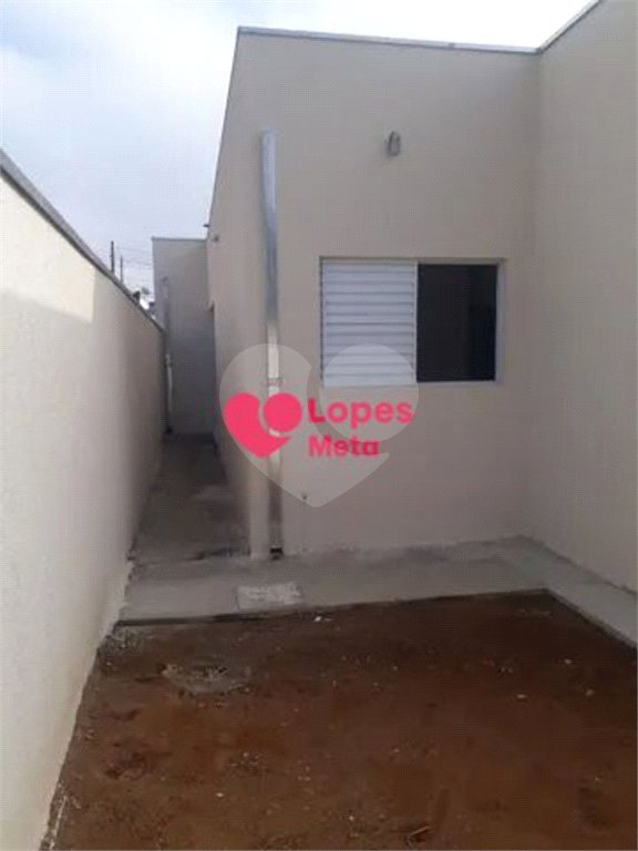 Casa à venda com 2 quartos, sendo 1 suíte, em Residencial Estoril, Taubaté, SP