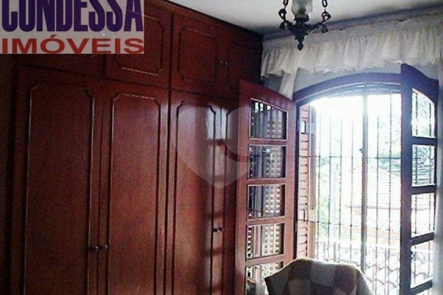 Sobrado à venda com 5 quartos, sendo 2 suítes, em Horto Florestal, São Paulo, SP