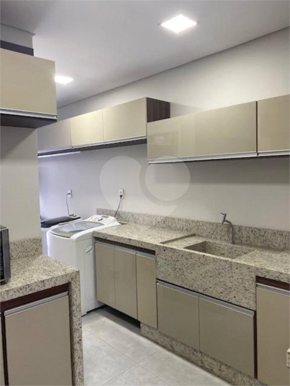 Casa à venda com 3 suítes no condomínio Campos do Conde I, Paulínia - SP