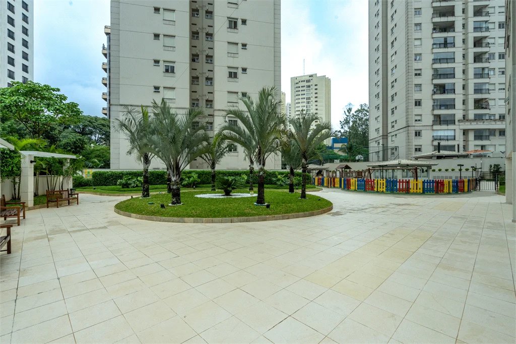 Apartamento à venda com 3 quartos, sendo 1 suíte, em Jardim Parque Morumbi, São Paulo, SP