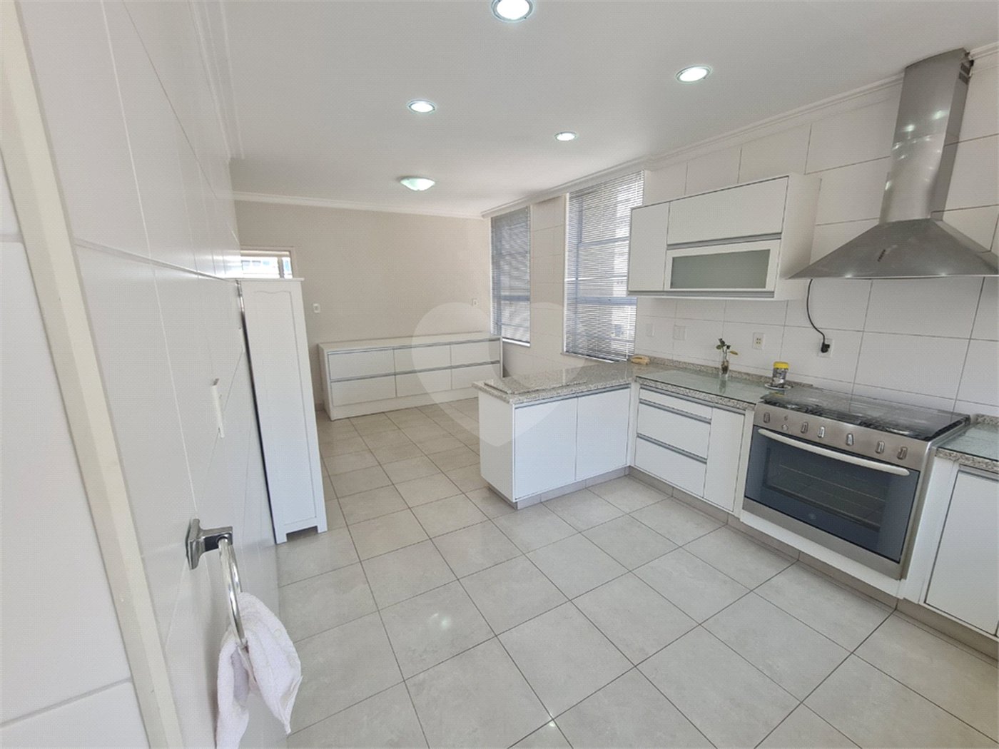 Apartamento à venda com 4 quartos, sendo 2 suítes, em Vila Buarque, São Paulo, SP