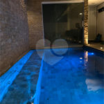 Casa à venda com 4 quartos, sendo 3 suítes, no condomínio Residencial Vila Esmeralda, São Sebastião - SP