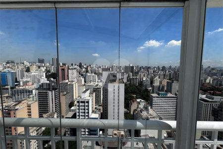 Cobertura à venda com 3 quartos, sendo 2 suítes,  em Vila Buarque, São Paulo, SP