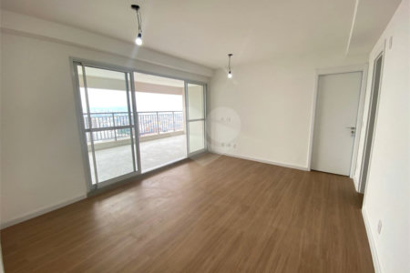 Apartamento à venda com 3 quartos, sendo 1 suíte, em Brás, São Paulo, SP