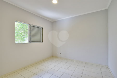 Casa à venda com 3 quartos, sendo 1 suíte, em Alto da Boa Vista, São Paulo, SP