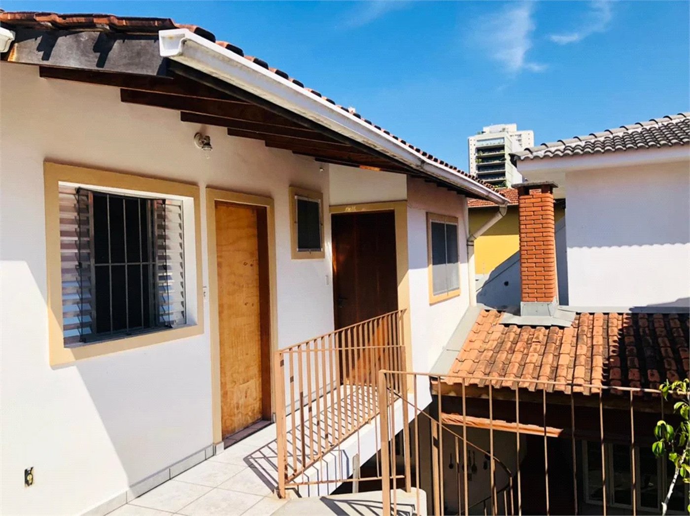 Sobrado à venda com 5 suítes em Vila Cordeiro, São Paulo, SP