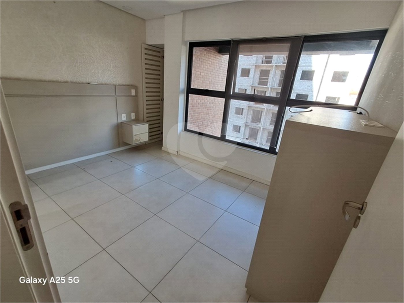 Apartamento à venda com 2 quartos, sendo 1 suíte,  em Parque Campolim, Sorocaba, SP