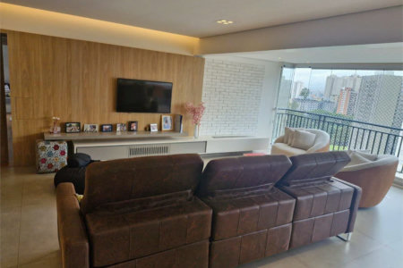Apartamento à venda com 3 suítes em Vila Suzana, São Paulo, SP