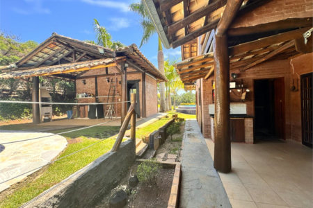 Casa à venda com 4 quartos, sendo 2 suítes, no condomínio Náutico Porto Bragança, Bragança Paulista - SP