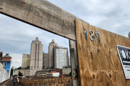 Casa em condomínio à venda com 3 quartos, sendo 1 suíte,  em Água Fria, São Paulo, SP