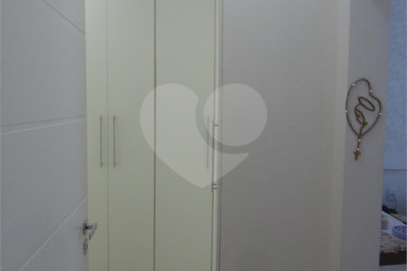 Casa à venda com 3 quartos, sendo 2 suítes, no condomínio Águas da Serra, Valinhos - SP