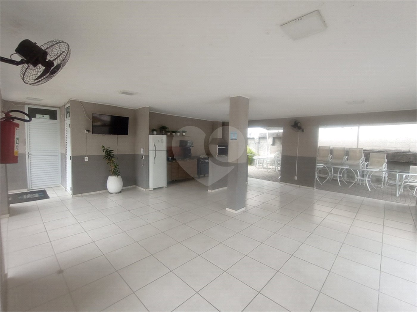 Apartamento à venda com 2 quartos em Santa Cruz, Rio de Janeiro, RJ