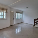 Casa à venda com 3 quartos, sendo 1 suíte, no condomínio Residencial Villagio, São Paulo - SP