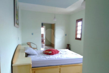 Casa à venda com 4 quartos, sendo 2 suítes, em Jardim Vila Galvão, Guarulhos, SP