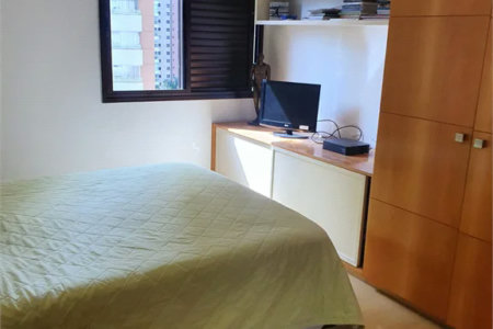 Apartamento à venda com 4 quartos, sendo 2 suítes,  em Vila Suzana, São Paulo, SP