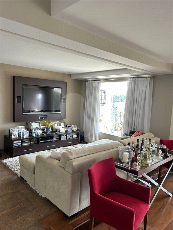 Apartamento à venda com 4 suítes em Real Parque, São Paulo, SP