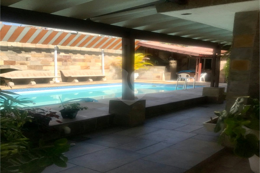 Sobrado à venda com 4 quartos, sendo 1 suíte, em Vila Gustavo, São Paulo, SP