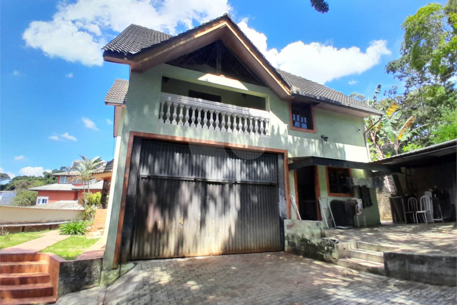Casa à venda com 3 quartos, sendo 2 suítes,  no condomínio Alpes da Cantareira, Mairiporã - SP