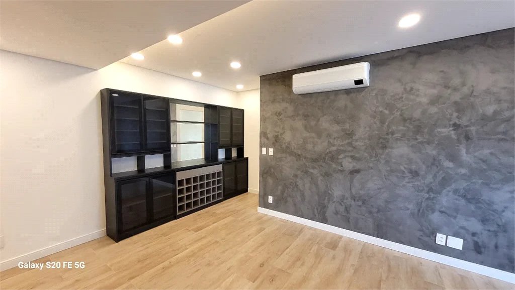 Apartamento à venda com 2 quartos, sendo 1 suíte,  em Vila Ipojuca, São Paulo, SP