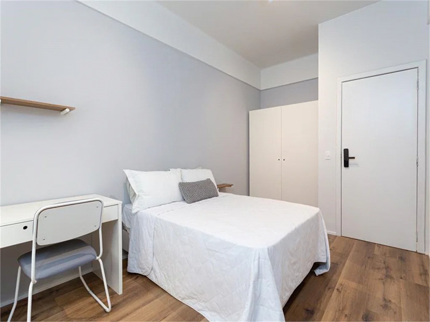 Apartamento à venda com 4 quartos, sendo 1 suíte, em Pinheiros, São Paulo, SP