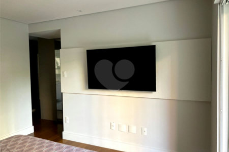 Apartamento à venda com 4 suítes em Vila Suzana, São Paulo, SP