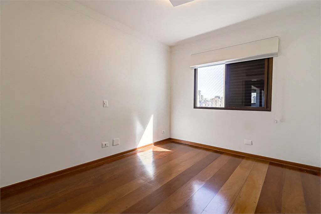 Apartamento à venda com 3 suítes em Cidade Monções, São Paulo, SP