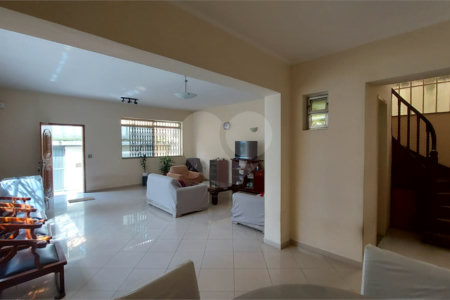 Casa à venda com 4 quartos, sendo 3 suítes, em Jardim Luzitânia, São Paulo, SP