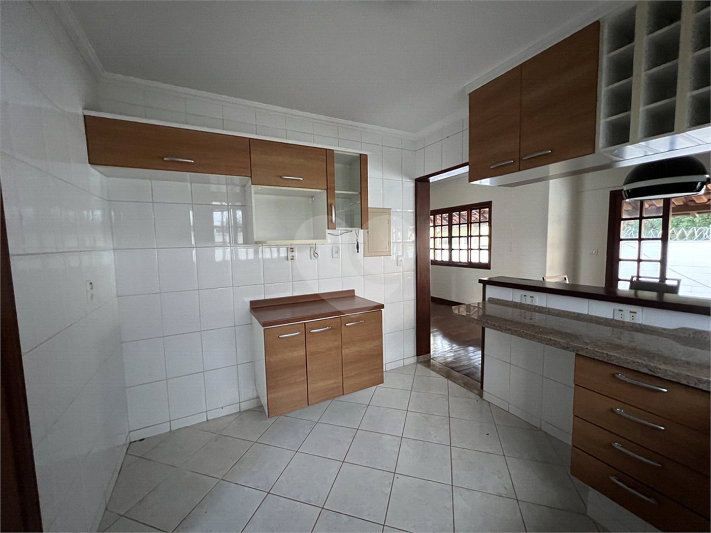 CASA COM 3 QUARTOS NO CONDOMÍNIO GRAND VILLE
