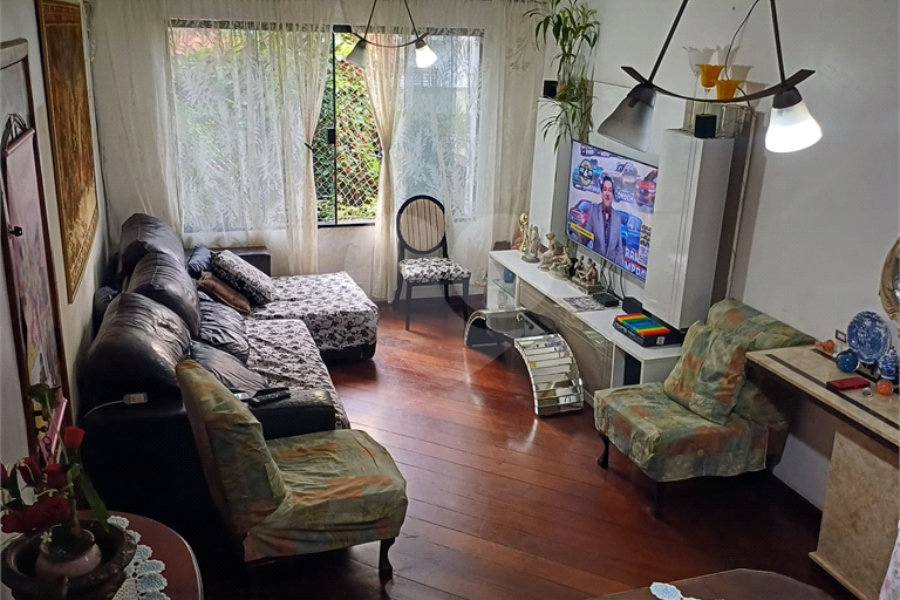Sobrado à venda com 4 quartos, sendo 1 suíte, em Tremembé, São Paulo, SP