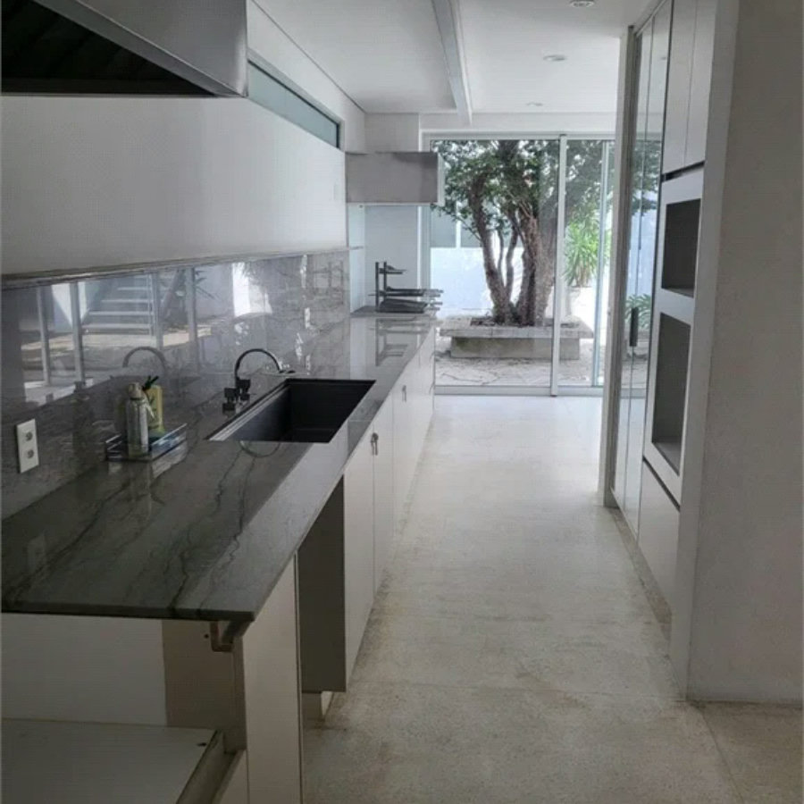 Sobrado à venda ou para alugar com 3 quartos, sendo 1 suíte, em Água Branca, São Paulo, SP