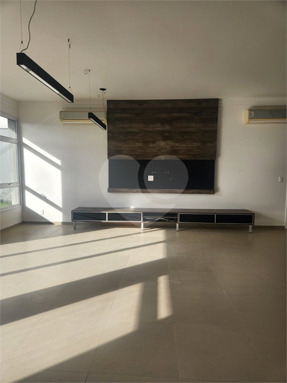 Casa à venda ou para alugar com 4 suítes no condomínio Residencial Jaguary, São José dos Campos - SP