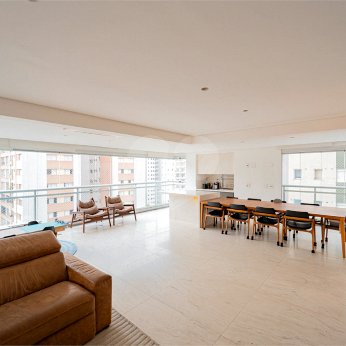 Apartamento à venda com 3 suítes em Campo Belo, São Paulo, SP
