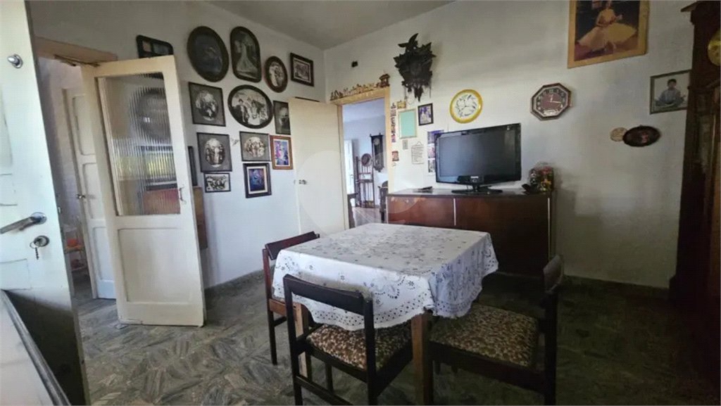 Sobrado à venda ou para alugar com 5 quartos, sendo 3 suítes, em Pacaembu, São Paulo, SP
