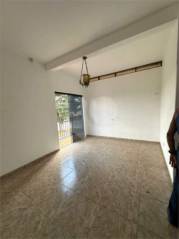 Sobrado à venda ou para alugar com 4 quartos, sendo 2 suítes, em Vila Lacíria, Ponta Porã, MS