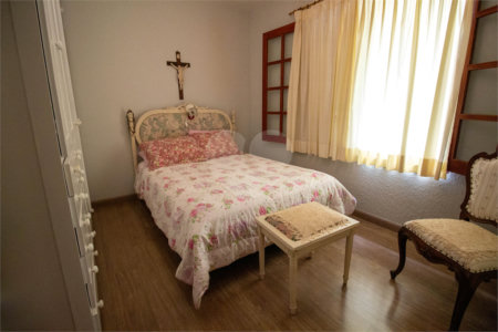 Chácara à venda com 4 quartos, sendo 2 suítes, em Vila Santa Rita, São Roque, SP
