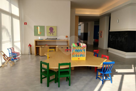 Apartamento à venda com 3 suítes em Vila Anastácio, São Paulo, SP