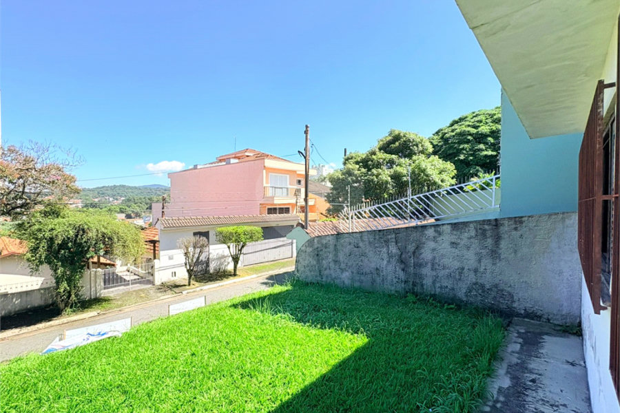 Casa Térrea à venda com 3 quartos, sendo 1 suíte, em Jardim Floresta, São Paulo, SP