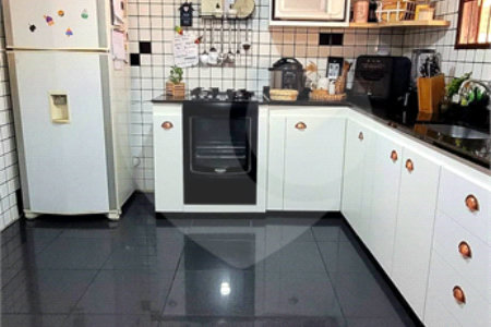 Casa à venda com 3 quartos, sendo 1 suíte, em Campo Grande, Rio de Janeiro, RJ