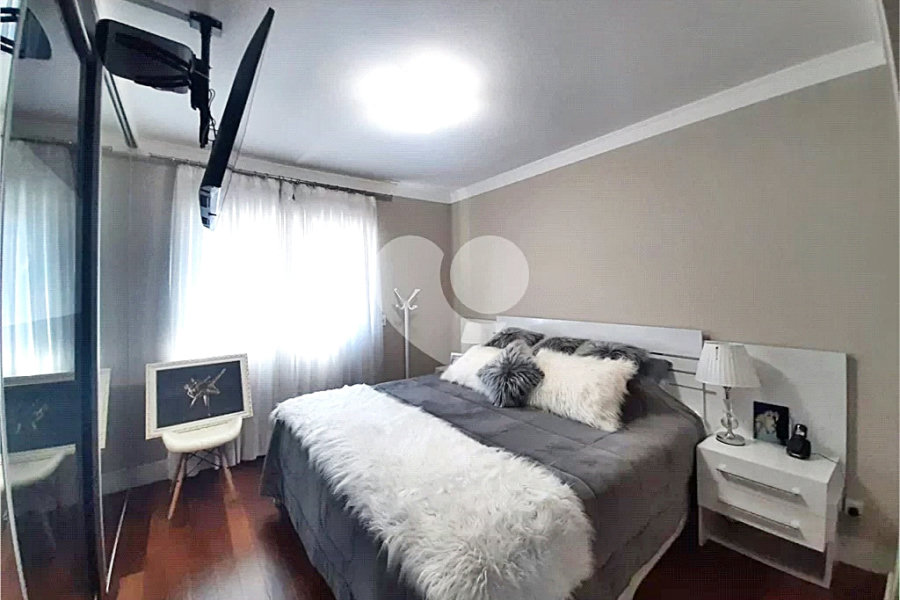 Casa à venda com 5 quartos, sendo 2 suítes, no condomínio Florada da Serra, São Paulo - SP