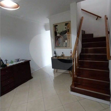 Sobrado à venda com 3 quartos em Vila Analia, São Paulo, SP