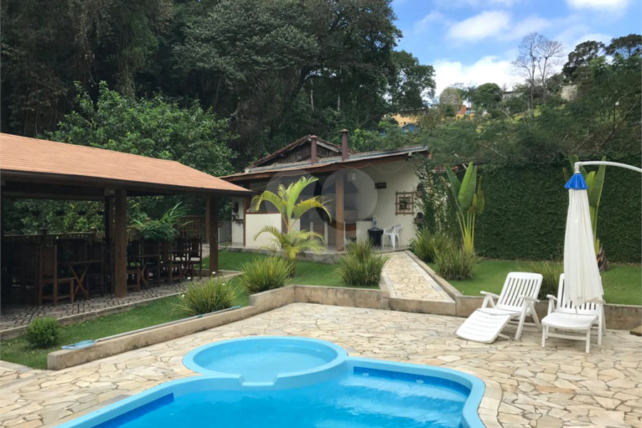 Casa à venda com 5 suítes no condomínio Cinco Lagos, Mairiporã - SP