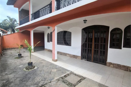 Casa à venda com 3 quartos, sendo 1 suíte, em Campo Grande, Rio de Janeiro, RJ