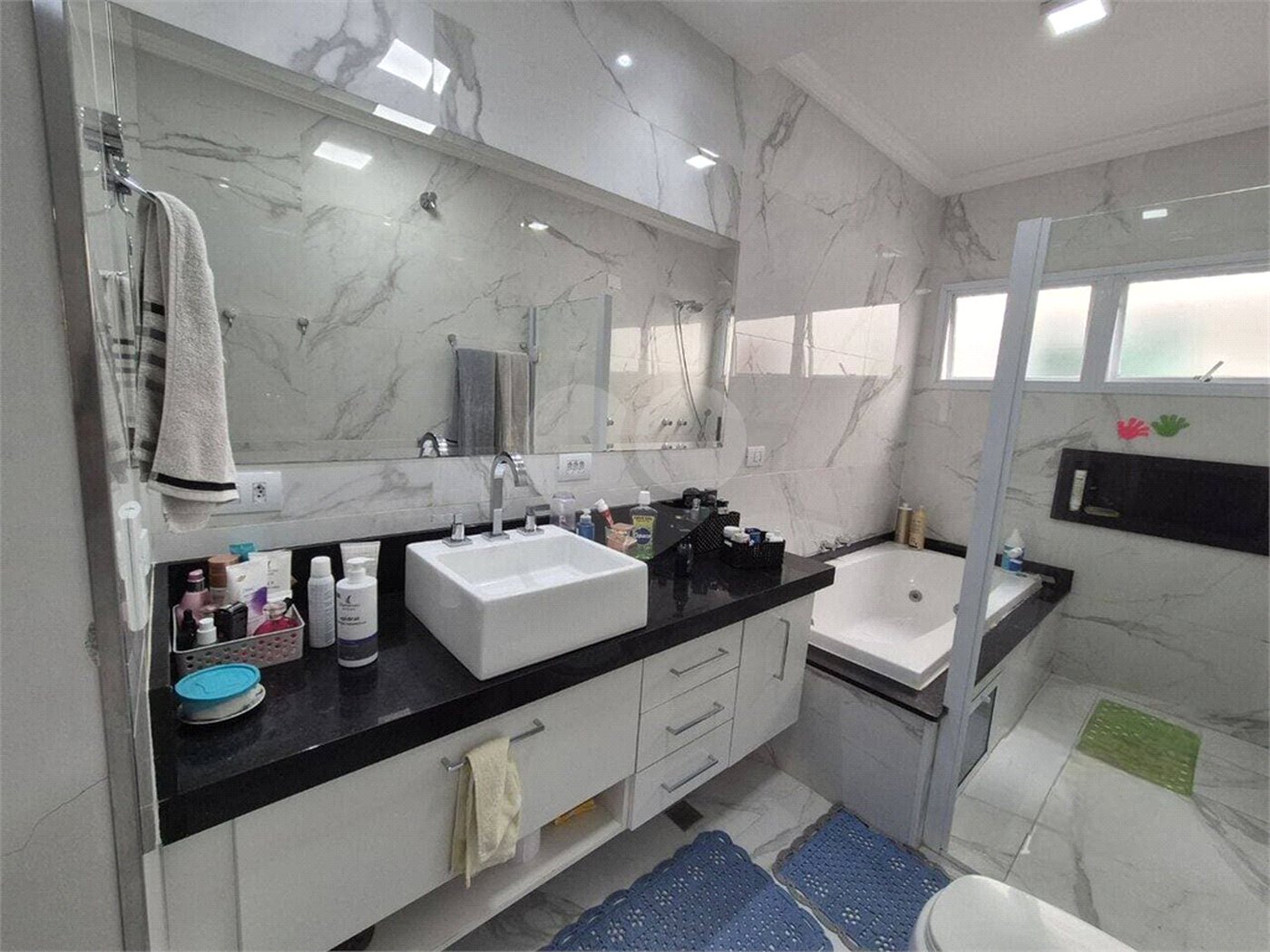Casa à venda com 3 quartos, sendo 1 suíte,  em Vila Augusta, Sorocaba, SP