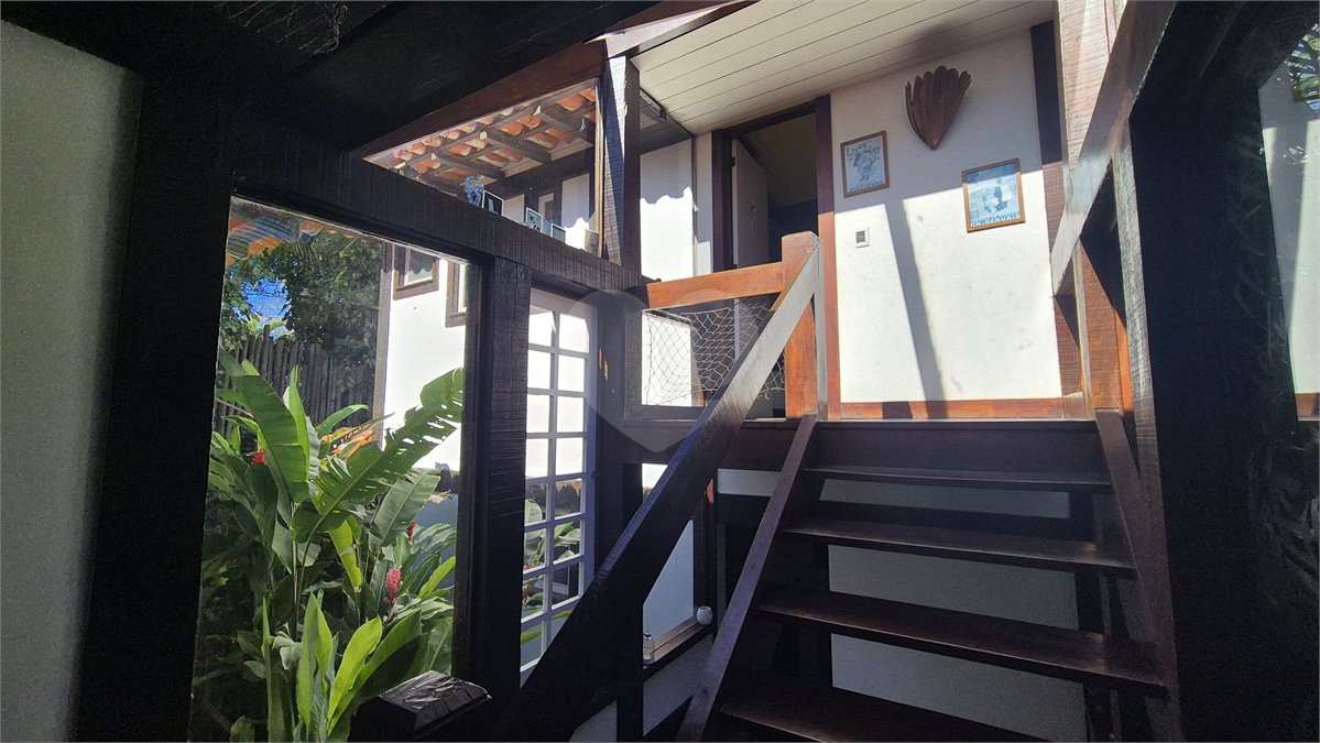 Casa em condomínio à venda com 4 quartos, sendo 3 suítes,  em Geribá, Armação dos Búzios, RJ