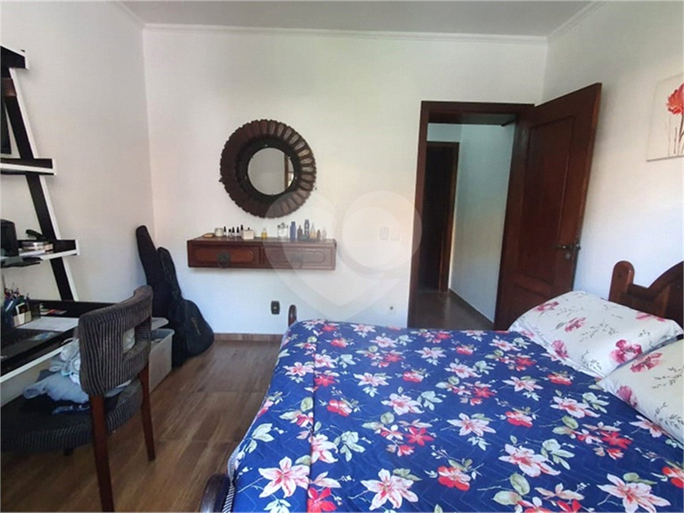 Sobrado à venda com 5 quartos, sendo 3 suítes, em Tremembé, São Paulo, SP